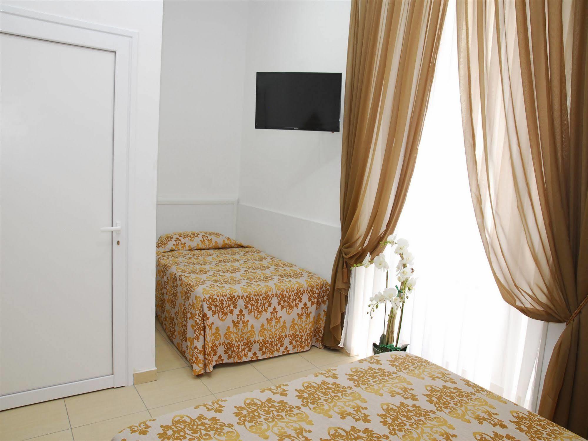 Orsa Maggiore Hotel Naples Exterior photo